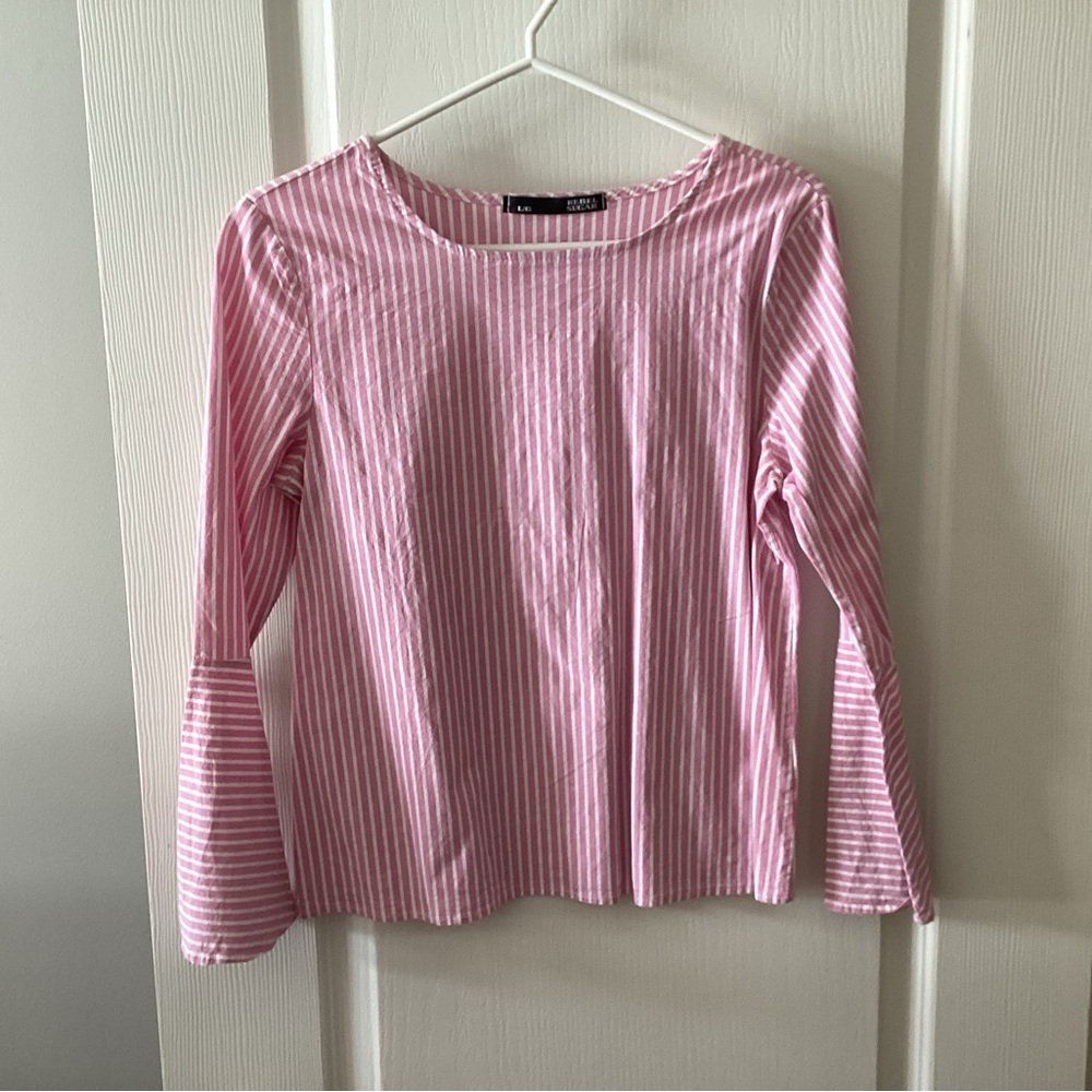 Rebel Sugar Long Sleeve Top. Size large.   B6